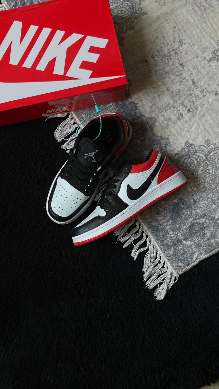AirJordan 1 Black Toe