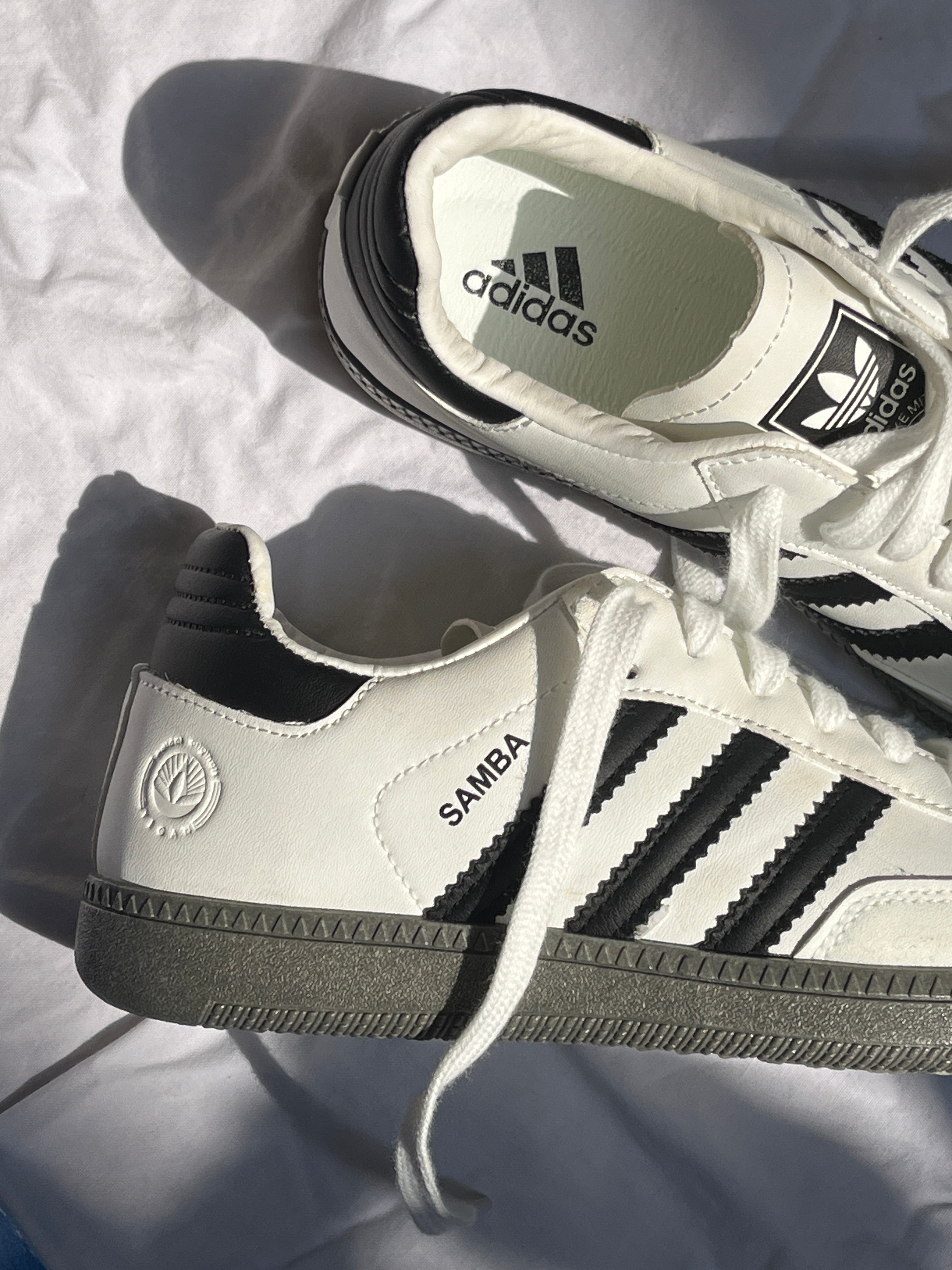 SAMBAS - White