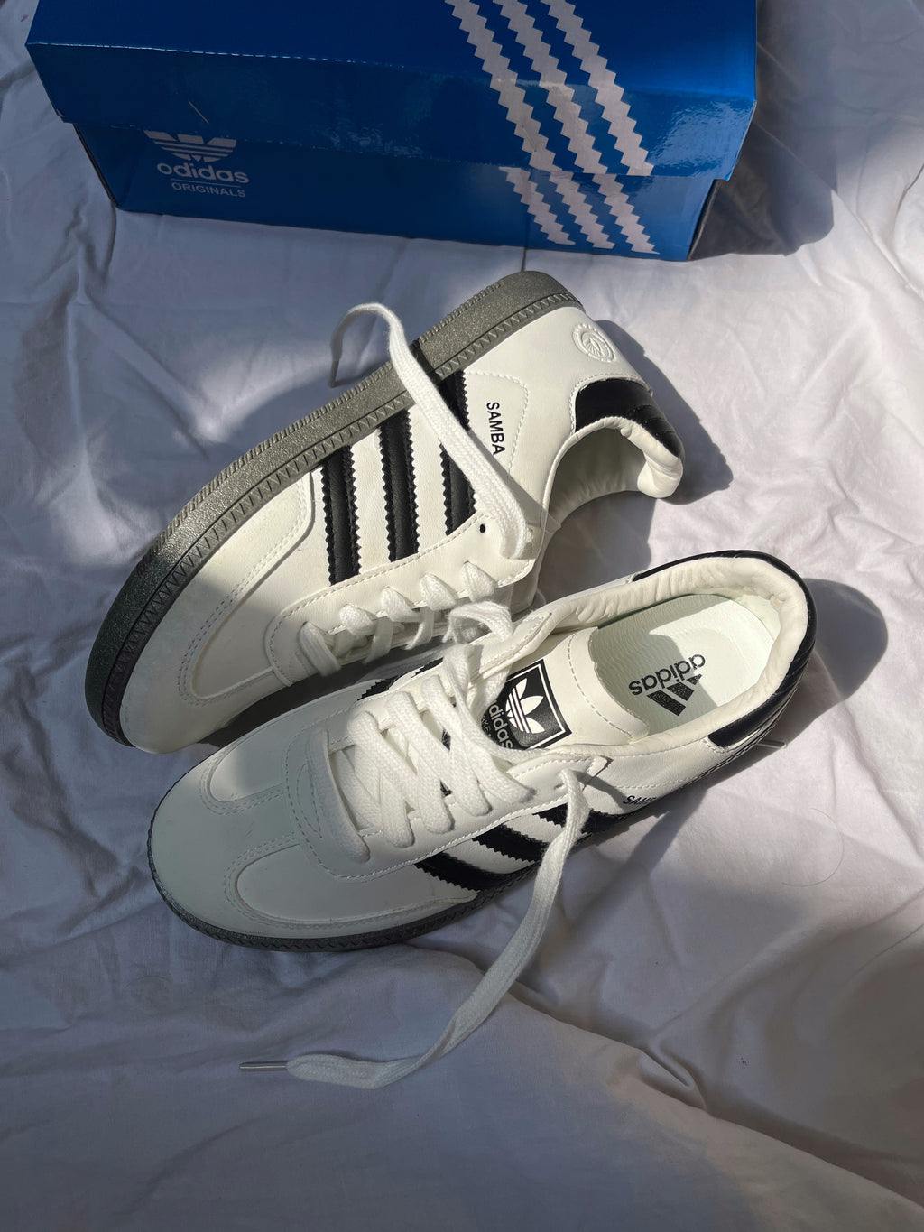 SAMBAS - White