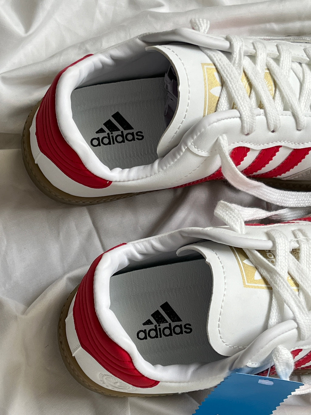 SAMBAS RED AND WHITE