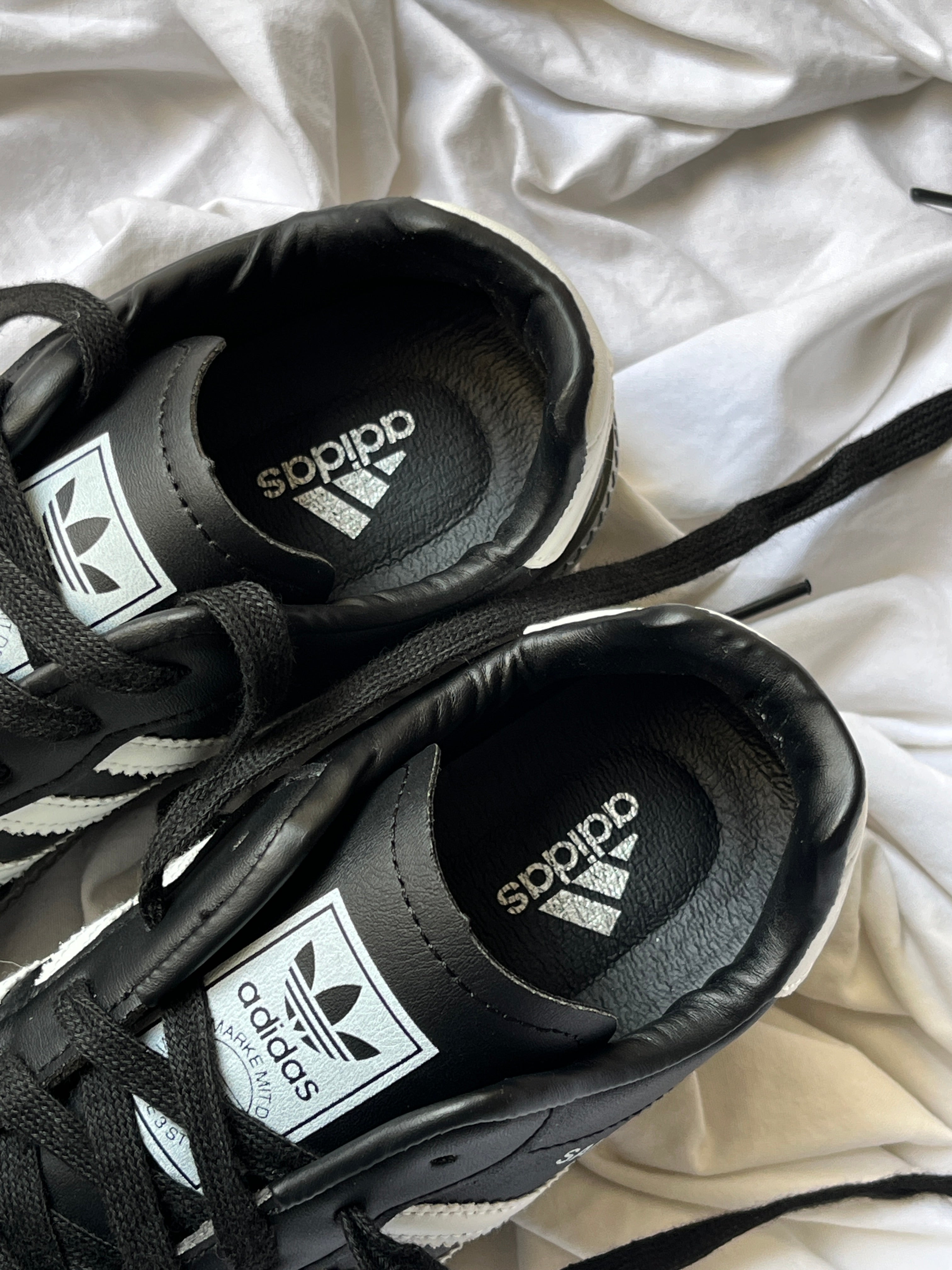 SAMBAS - Black