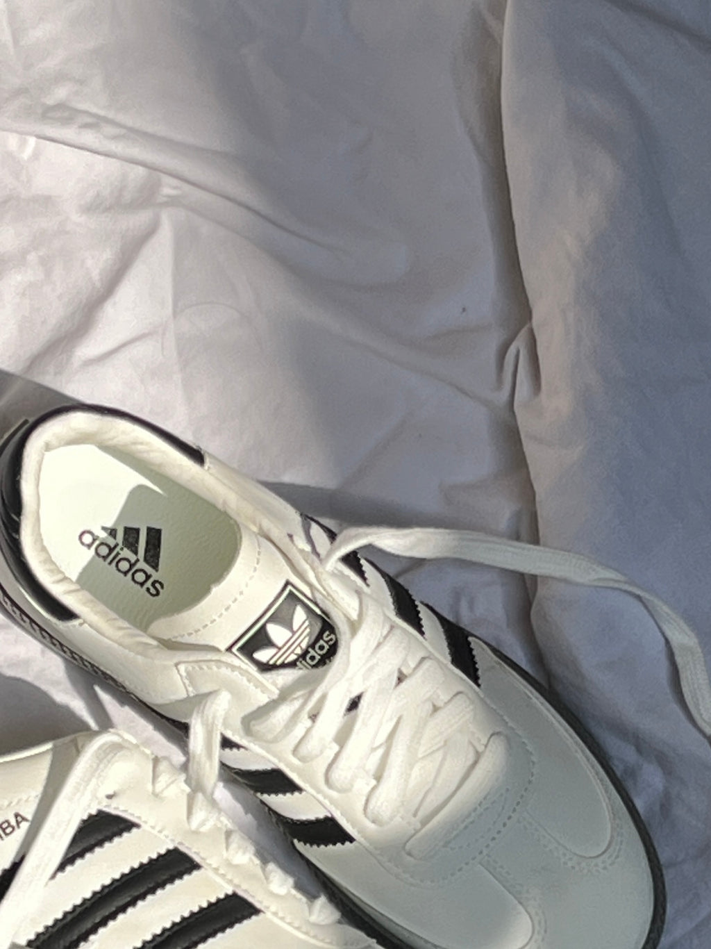 SAMBAS - White