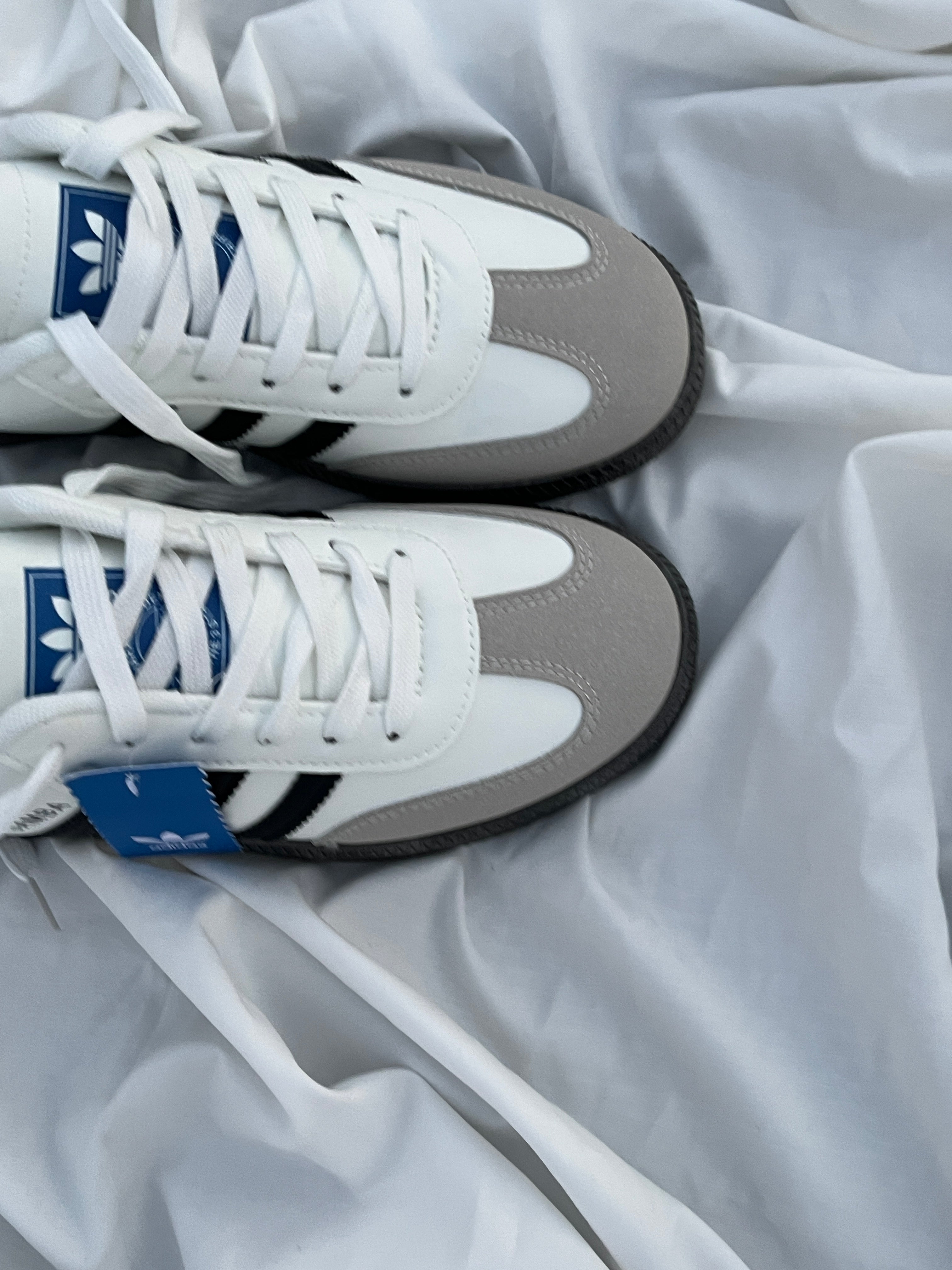 Samba- White / Black - Men