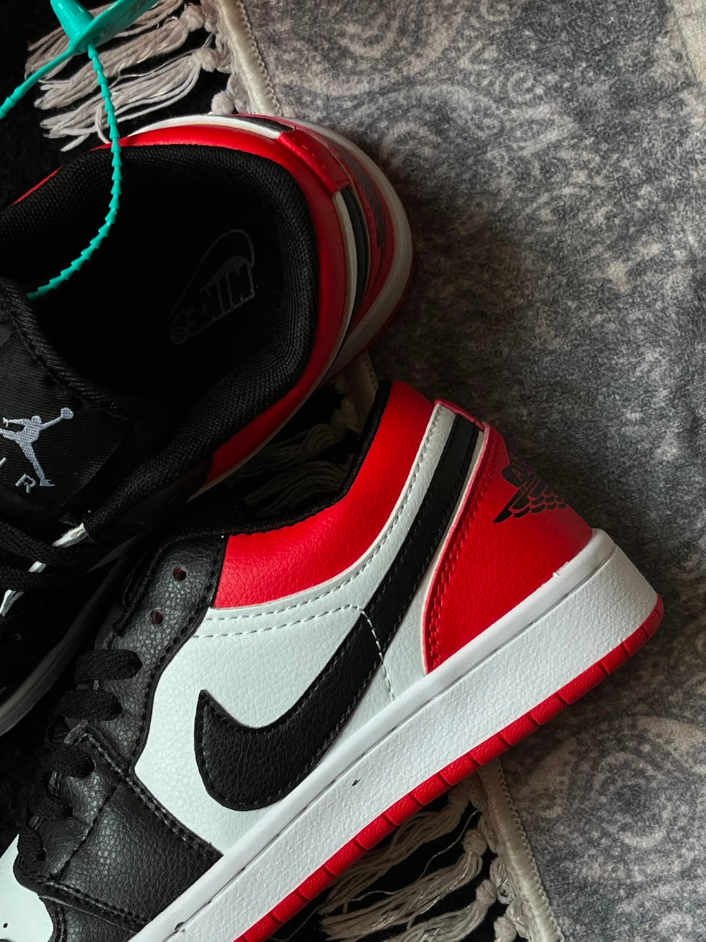 AirJordan 1 Black Toe