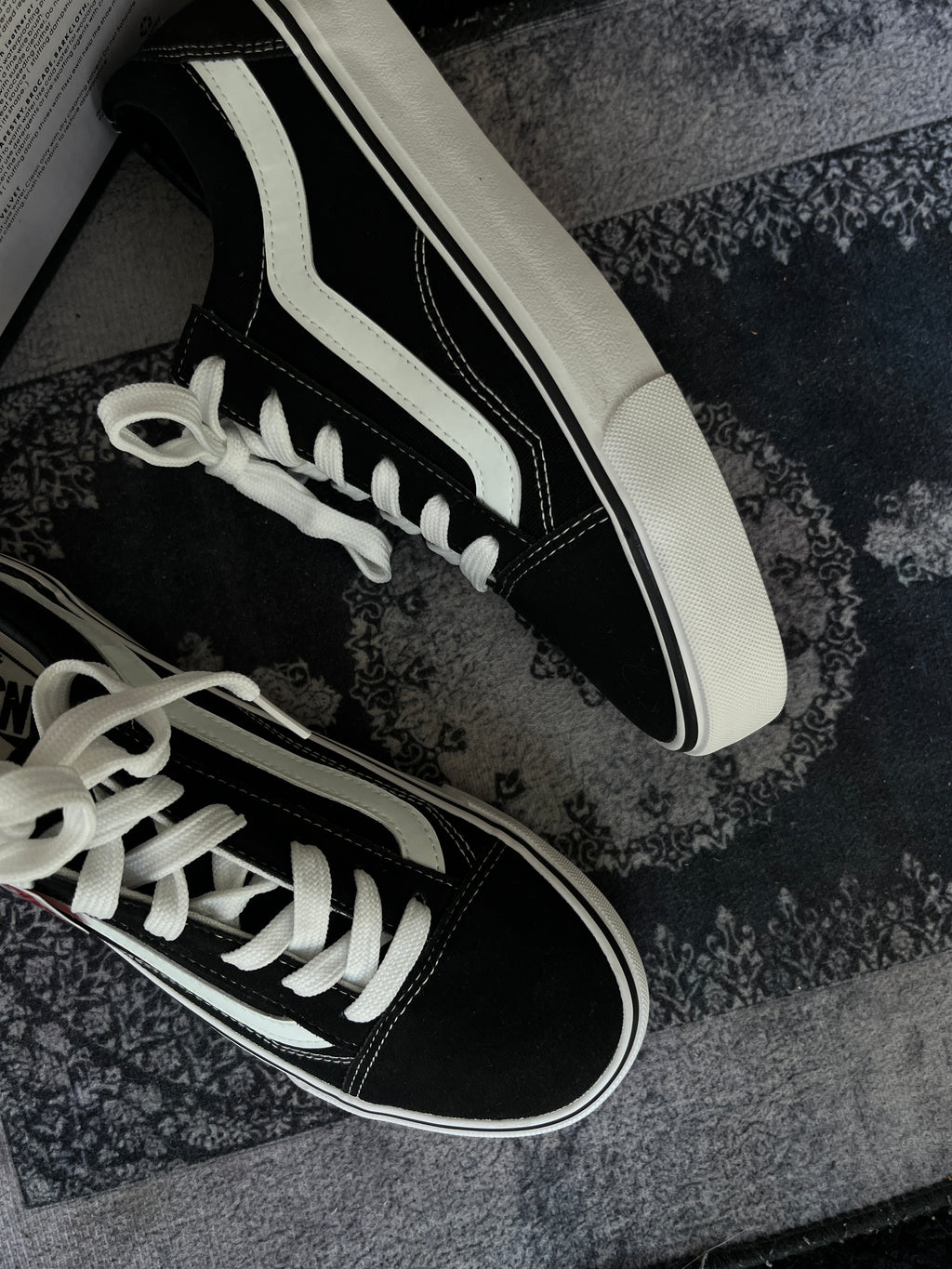 Vans Old Skool – Classic Black & White