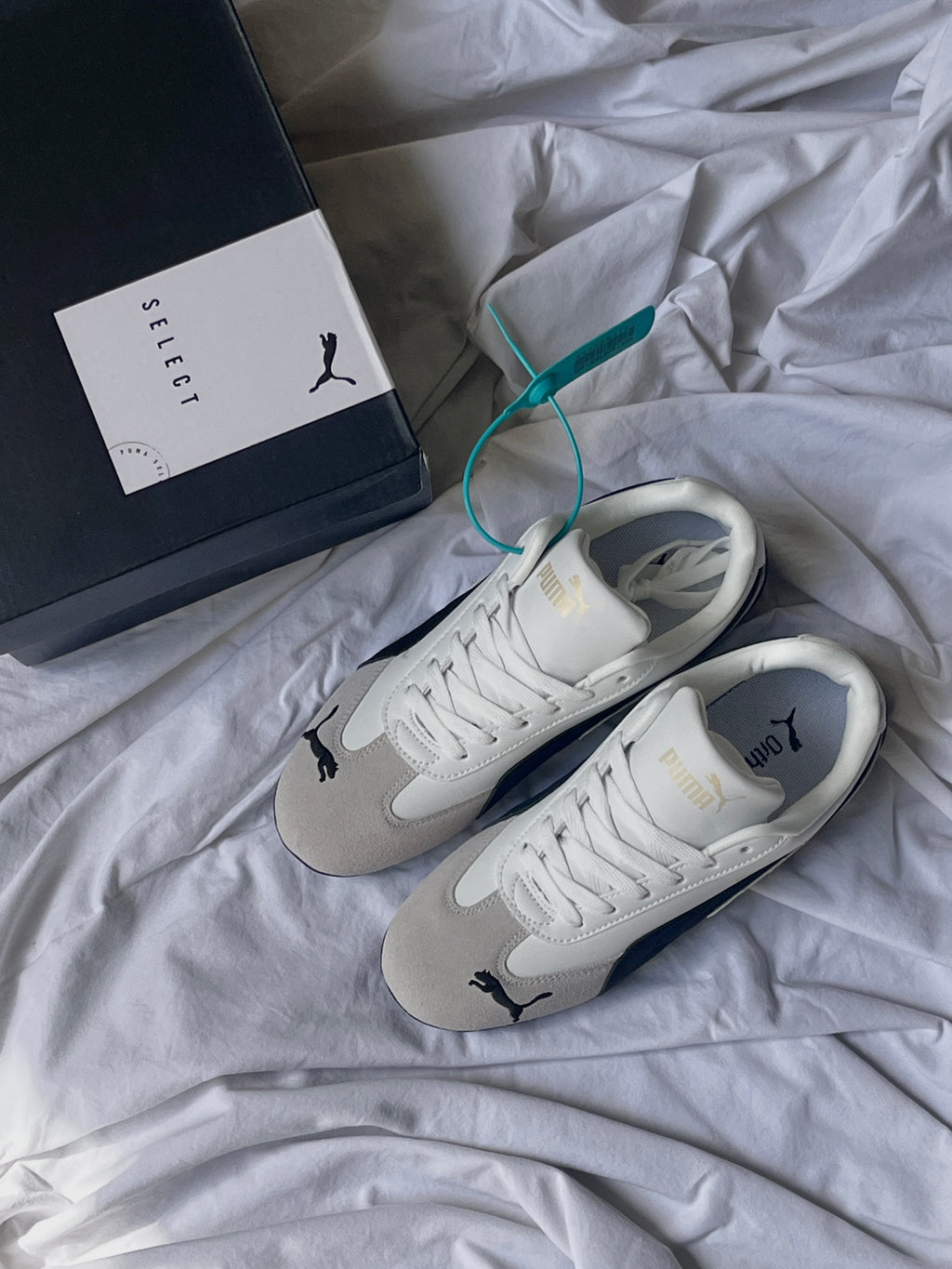 PUMA SPEED CAT (White And Black )