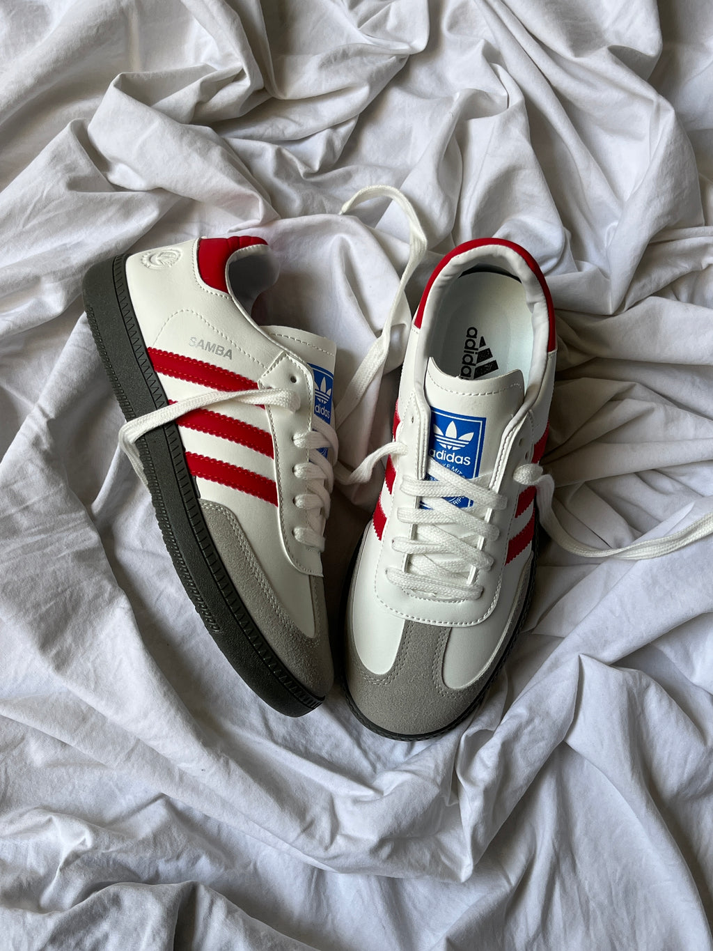 SAMBAS RED AND WHITE